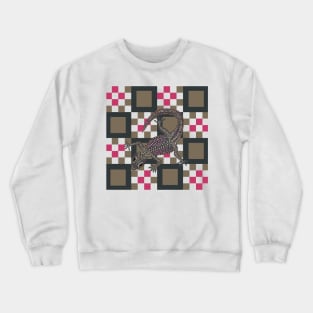 Fun Decorated Gecko on Checkerboard Pattern Crewneck Sweatshirt